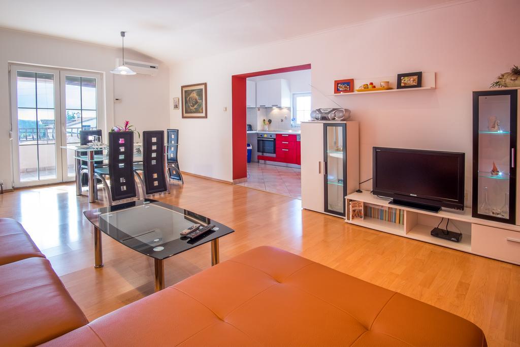 Apartments Jenny Pinezići Extérieur photo
