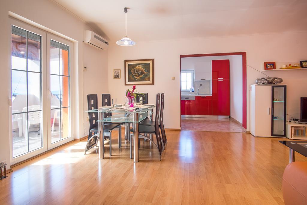 Apartments Jenny Pinezići Extérieur photo